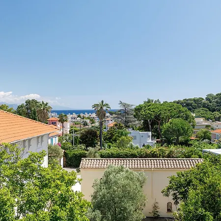 Duplex With View On The Cap D'antibes Lägenhet