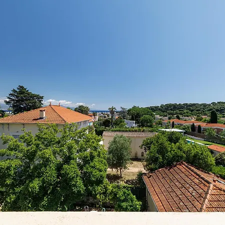 아파트 Duplex With View On The Cap D'antibes 앙티브